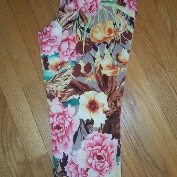 🎀 4/$25 Dalia Collection floral pants, size 4 - Picture 6 of 7